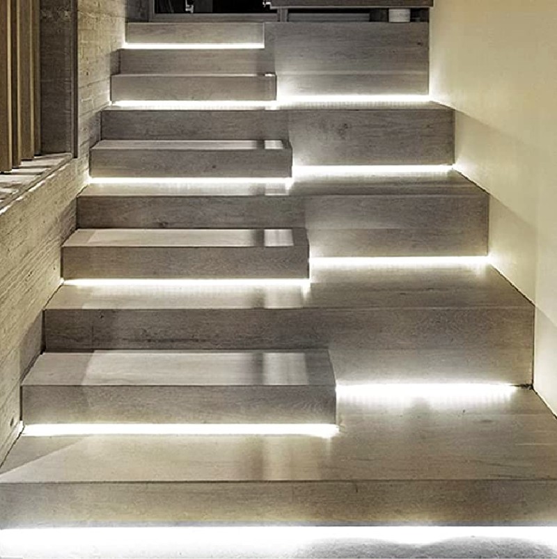 Side-wall solar step lighting